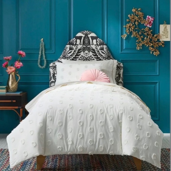 Opalhouse Other - Opalhouse Textured Dot Pom Pom Duvet Cover Set